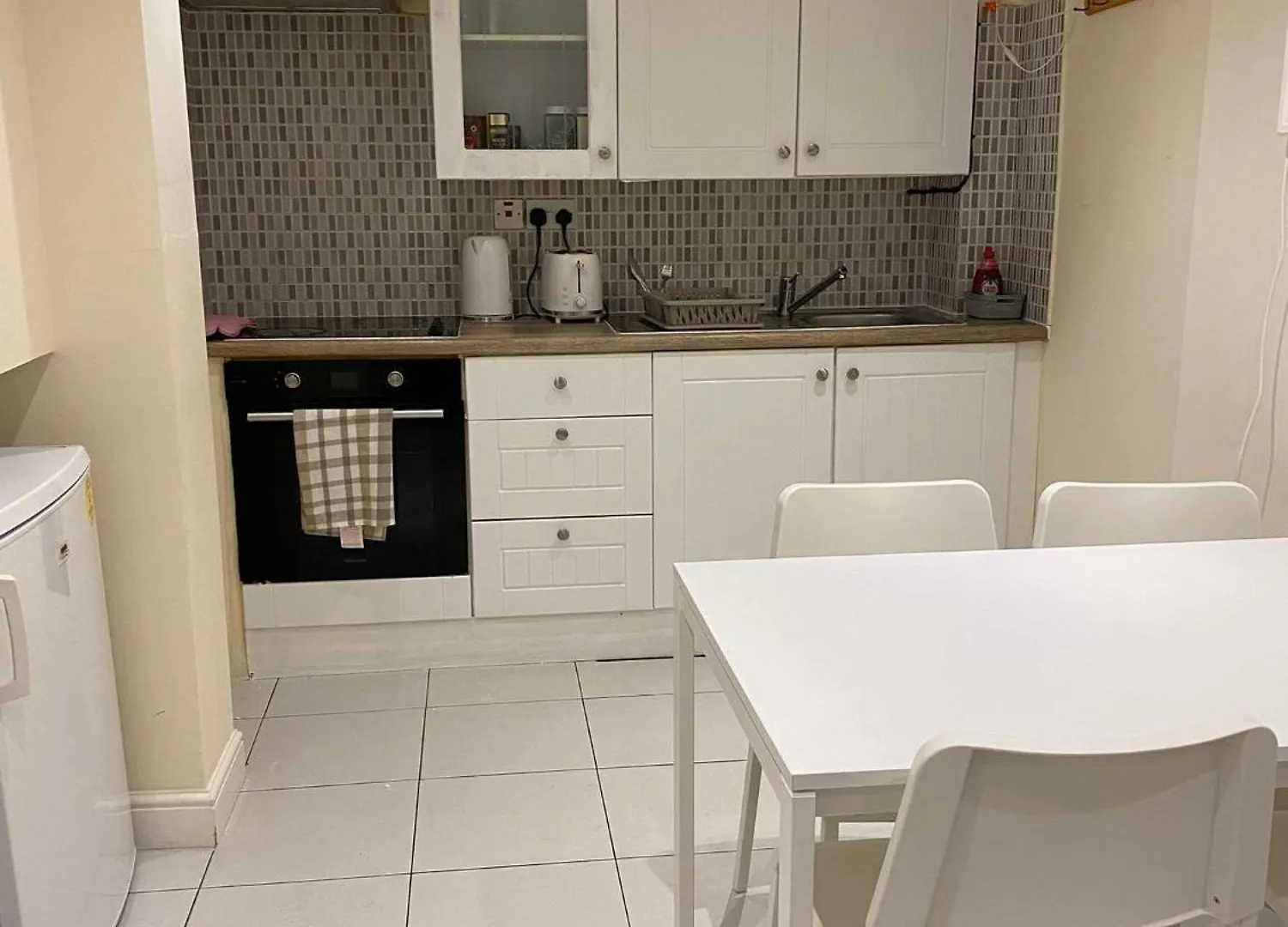 Two-Level Hoxton Apartment 伦敦